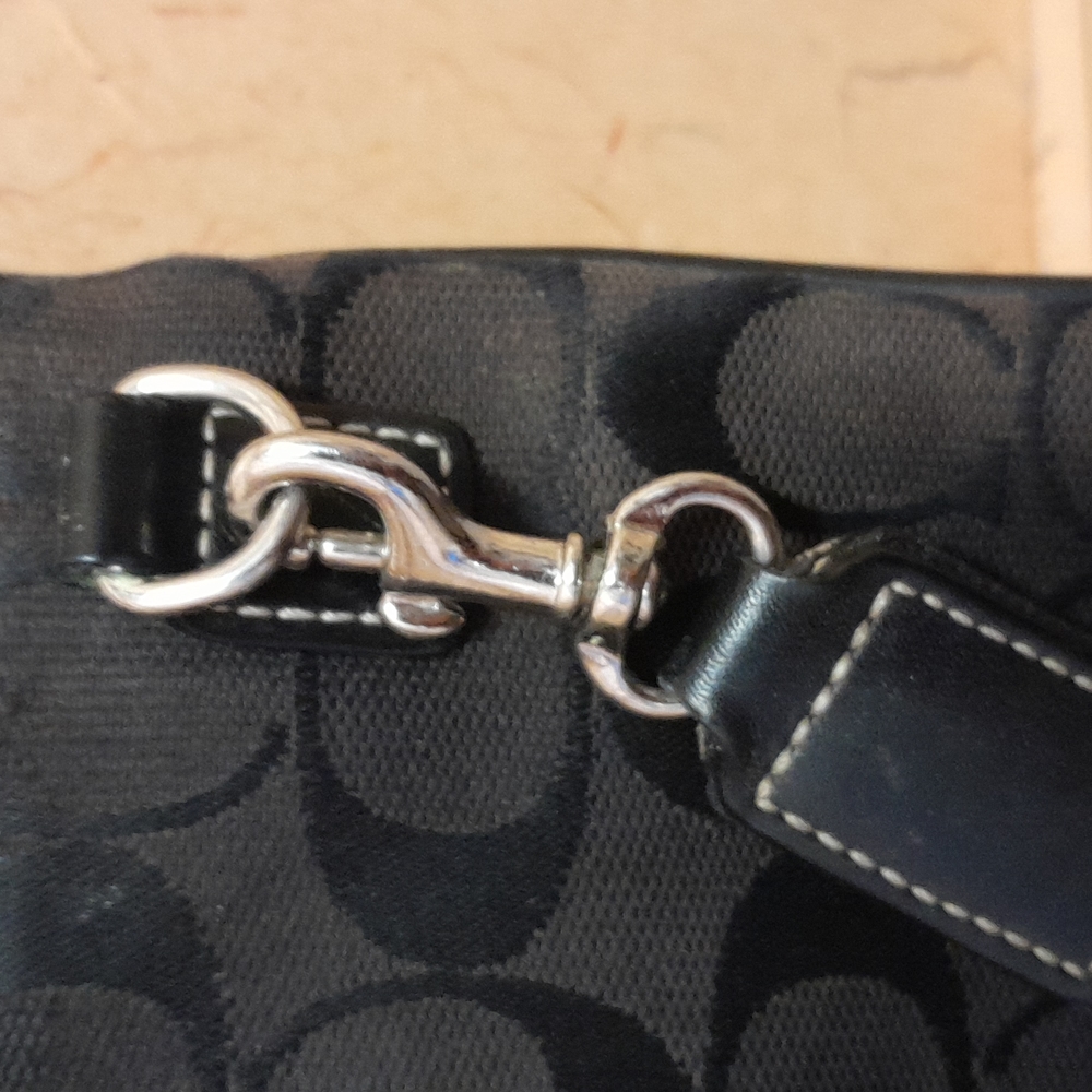 Coach canvas/leather purse - Picture 8 of 8
